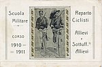 Cartolina-Scuola-Militare-Corso-1910-1911-Reparto-Ciclisti-11.jpg