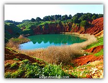 2013-Cava di bauxite in Otranto.jpg