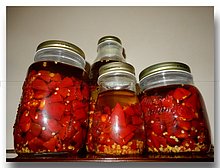 Peperoncini-piccanto-sotto-olio.JPG