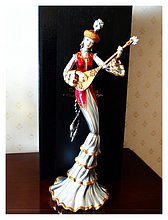 2012-Aktau-Lady.JPG