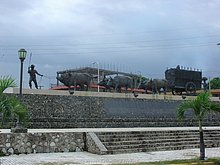 Monumento-a-los-colonos-in-Santo-Domingo.jpg